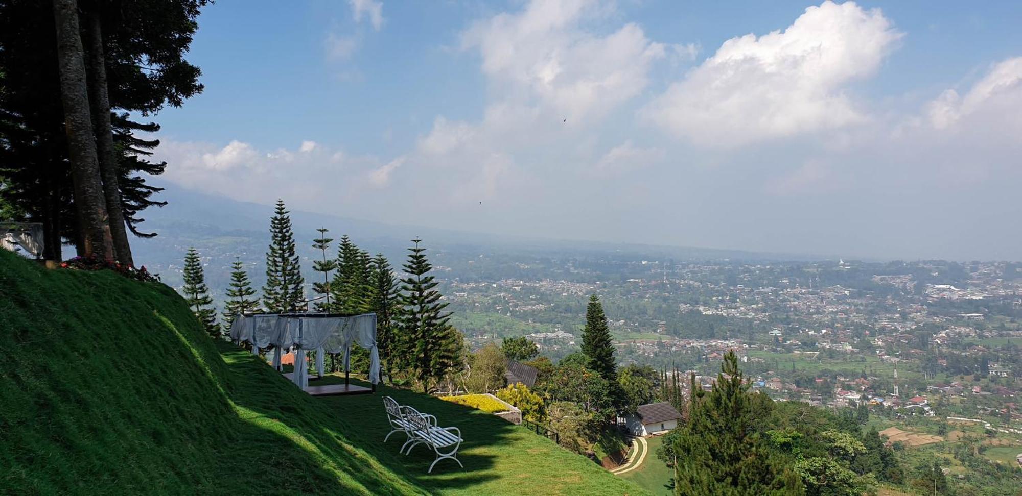 Damar Langit Resort Cisarua Luaran gambar